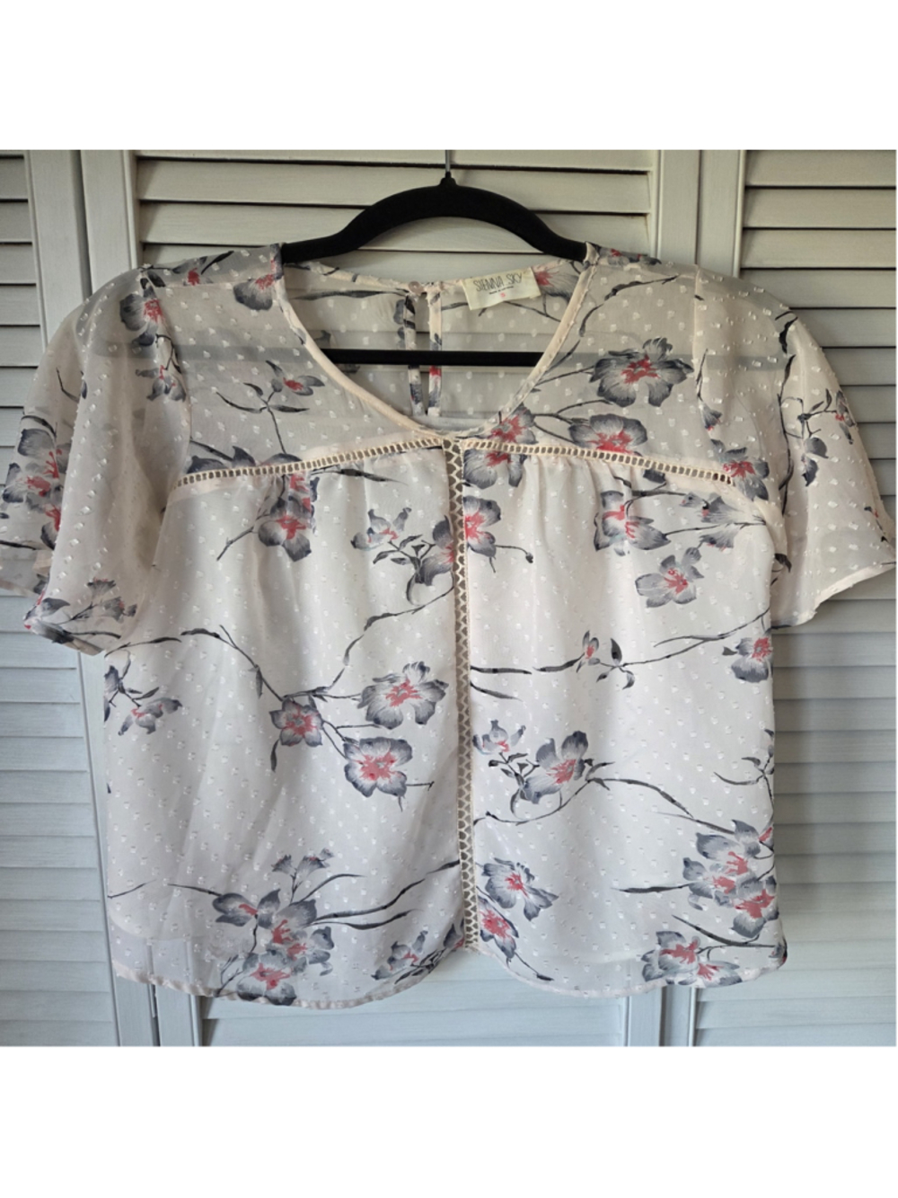 Women's Sienna Sky Floral Blouse Size S Beige Grey